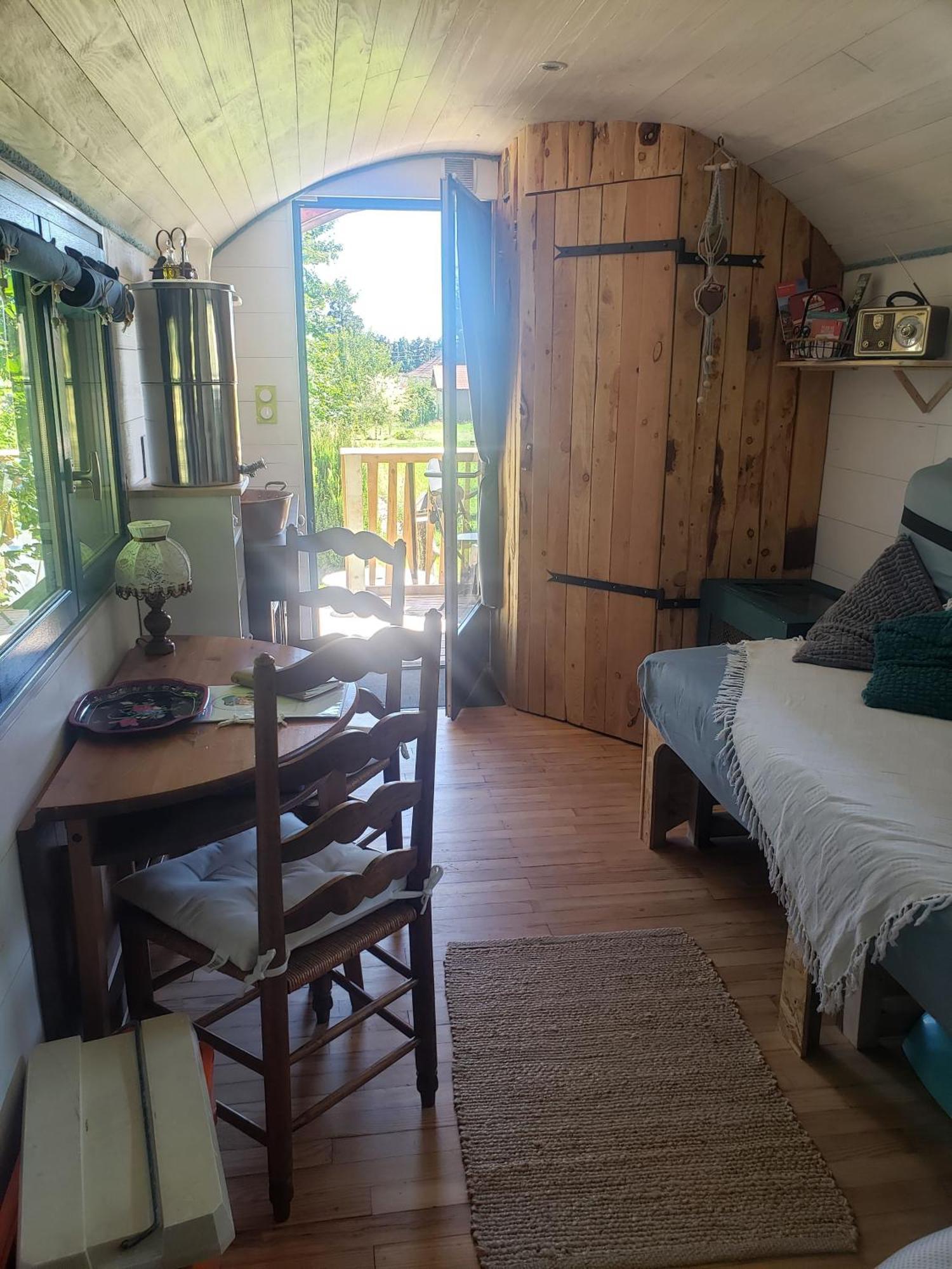 La Roulotte Tiny House Du Mond'Ideal Leval  Екстериор снимка