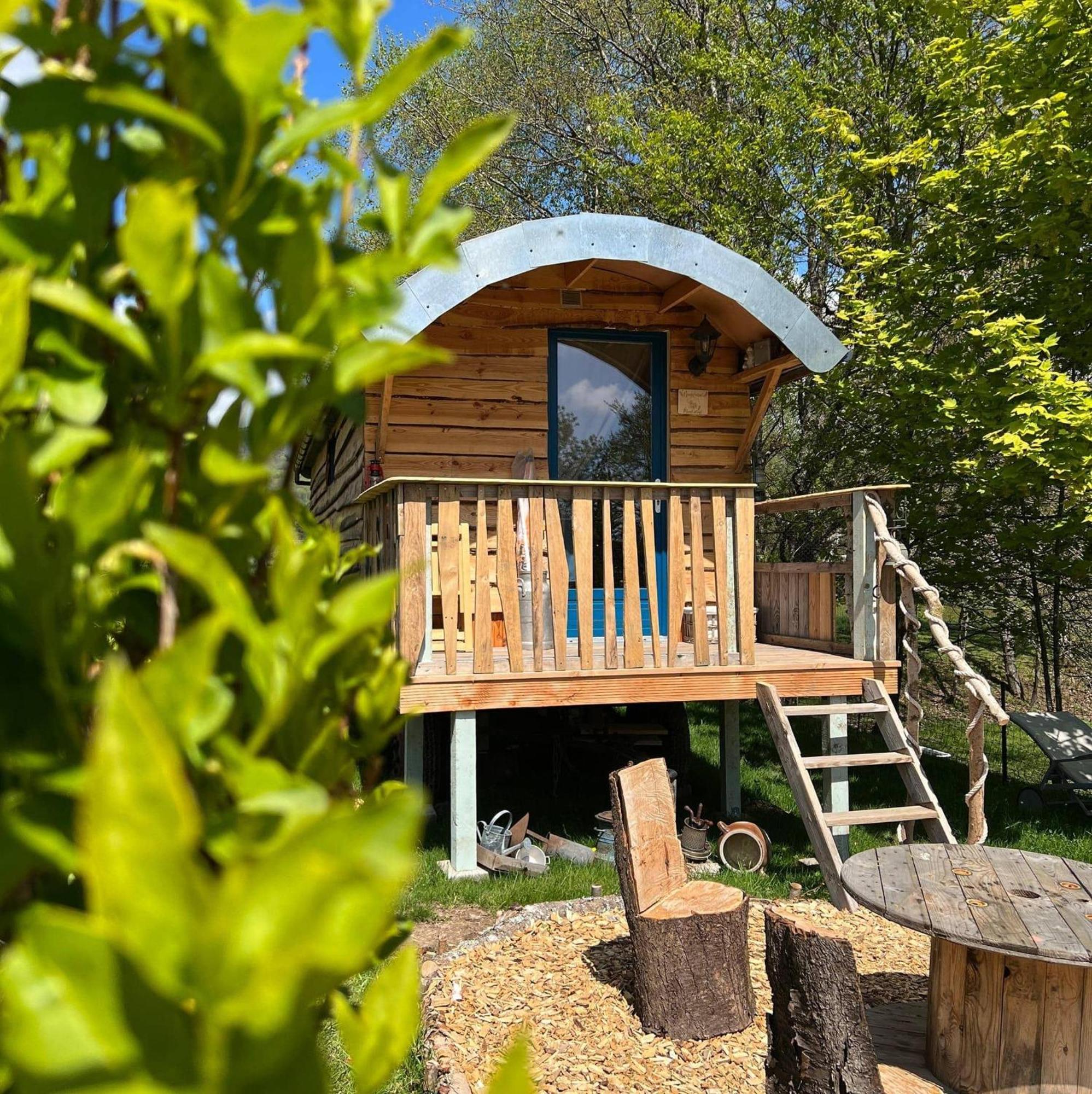 La Roulotte Tiny House Du Mond'Ideal Leval  Екстериор снимка